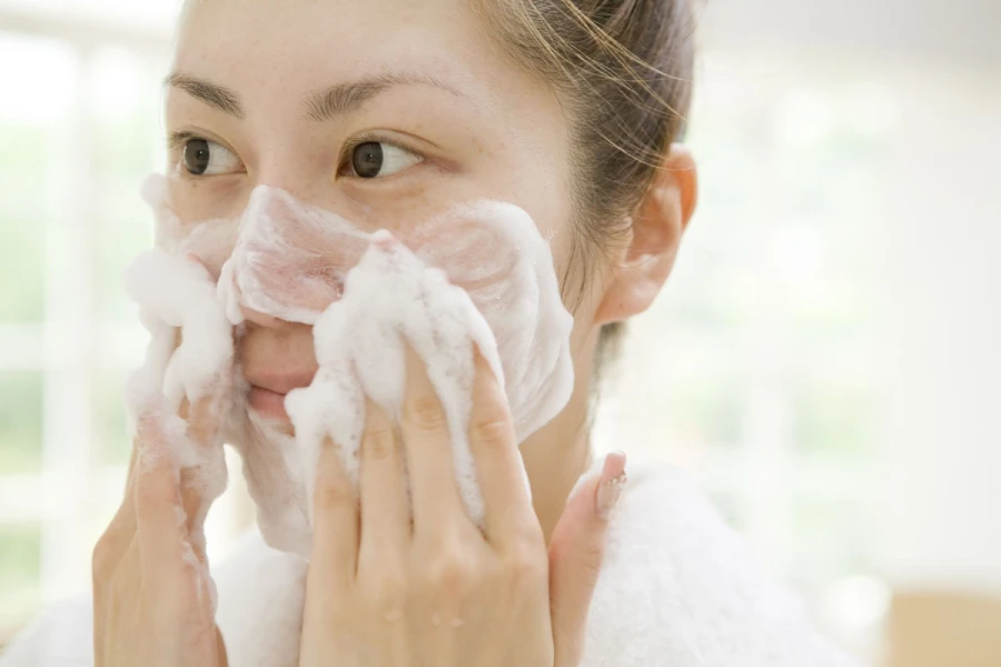 5 عارضه جانبی مهم شستشوی صورت با صابون